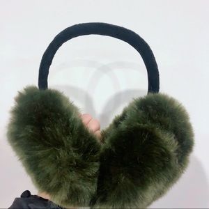 Dark green earmuffs
